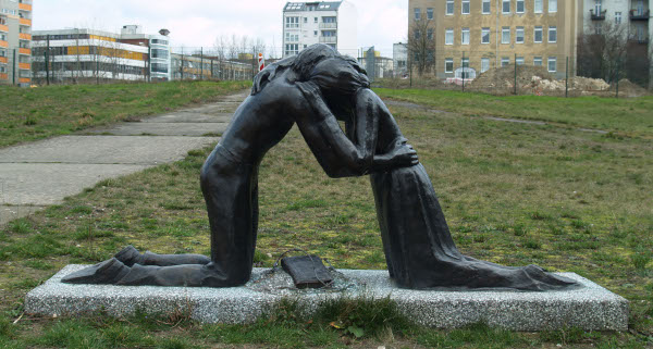 Skulptur Versöhnung, Berliner Mauergedenkstätte Bernauer Straße